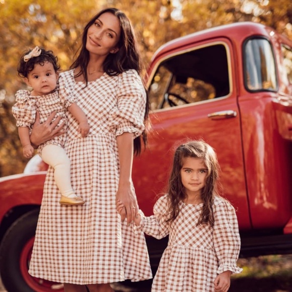 Tan and white 3/4 sleeve checkered fall dress. Size medium . - Picture 2 of 4
